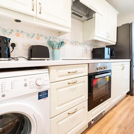 Bright And Spacious Flat With Free Parking London Luaran gambar